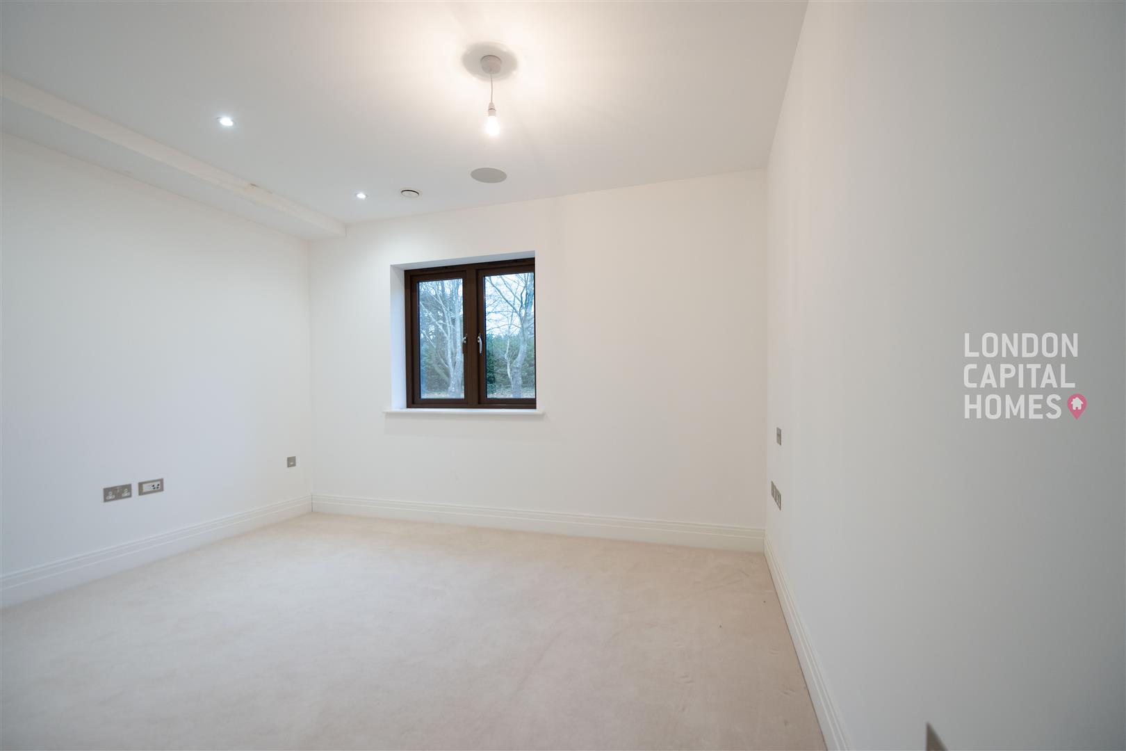 Duchess Crescent, Stanmore